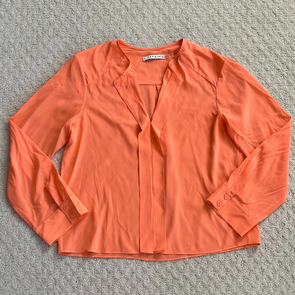 Alice + Olivia Coral/Orange Silk V-Neck Blouse Size Medium Designer Lightweight - Picture 1 of 10